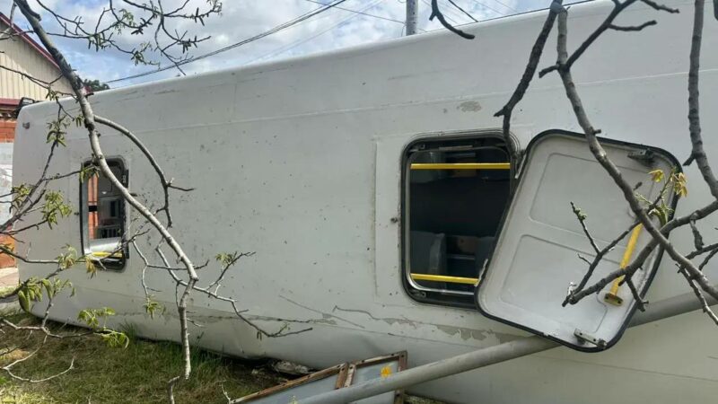 В ДТП с автобусом в Краснодаре пострадали три пассажира