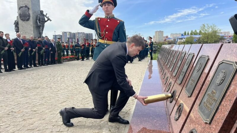 В главном храме ЮВО Ростова открыли монумент «Земля героев»