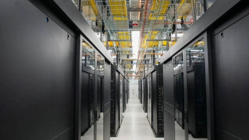 Beeline Cloud и Cloud.ru объявляют о стратегическом партнерстве в сфере мультиоблачных решений и ИИ