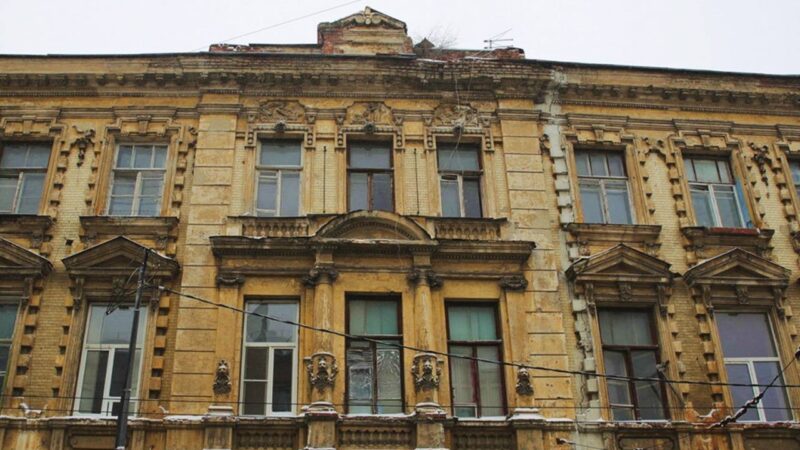 В Ростове подрядчик выполнил первичные протиаварийные работы на Доме с ангелами