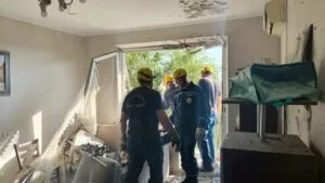 В Краснодаре жителям поврежденной при атаке БПЛА пятиэтажки направили выплаты