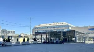 РЖД заплатит штраф за высокие цены на парковке около вокзала в Ростове-на-Дону