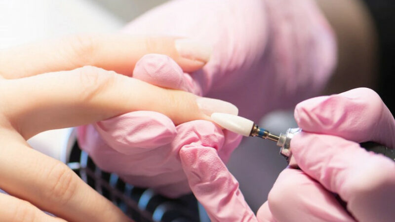 Из найма в самозанятость: как мастер маникюра за счет господдержки в два раза увеличила поток клиентов