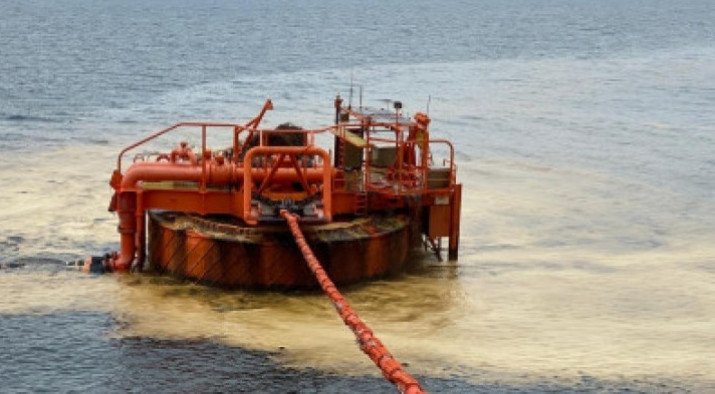 Стал известен размер ущерба от разлива нефти в Новороссийске
