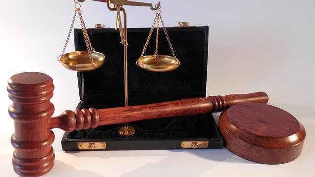 На Кубани экс-полицейского осудили за превышение полномочий и сбыт наркотиков