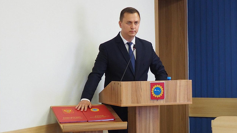Лабинский район возглавил Владимир Забураев
