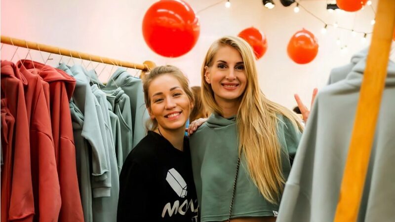 Молочные реки, дизайнерские берега: как модельеры из Батайска одевают дончан в модные костюмы oversize