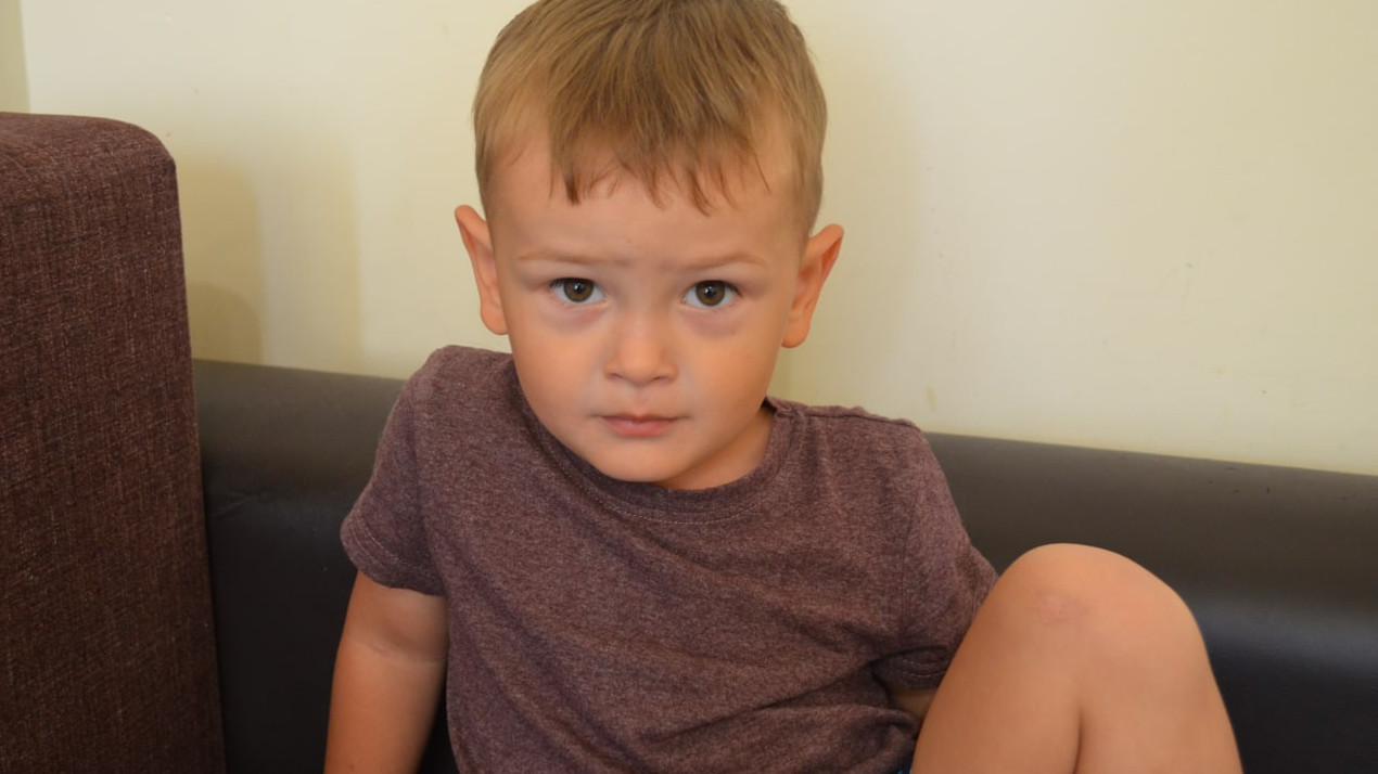 Русфонд собирает средства на сверхмощные слуховые аппараты для трехлетнего Димы Лучина