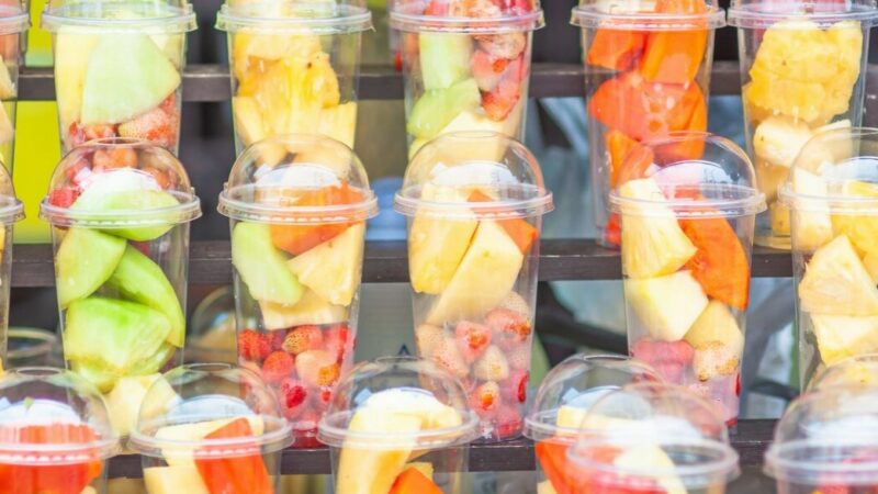 Фруктовый фастфуд: как житель Краснодара приучает горожан к полезным перекусам