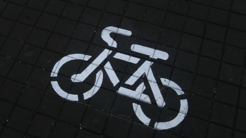 В Краснодаре обустроить велодорожку на улице Северной планируют до конца июля