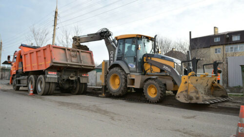 В Краснодаре начали ремонт дороги по улице Российской
