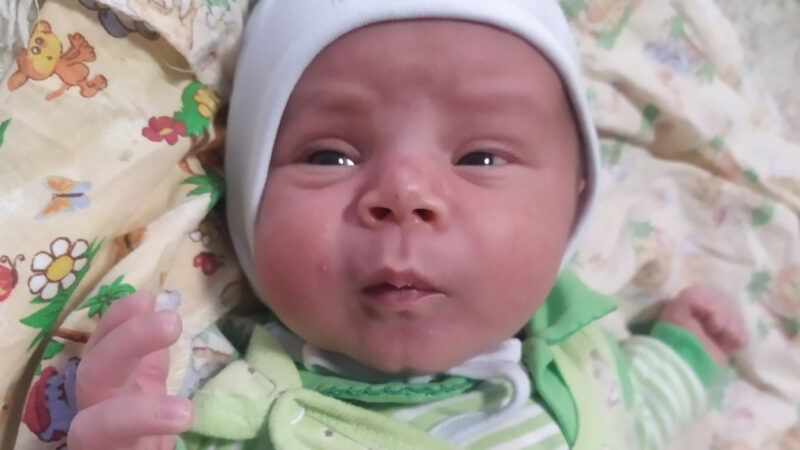 Русфонд собирает средства для помощи новорожденному Умару Сангинову