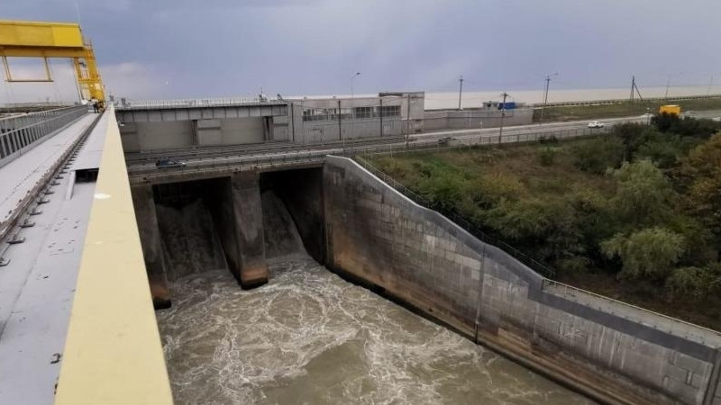 В Краснодаре отслеживают уровень воды в водохранилище