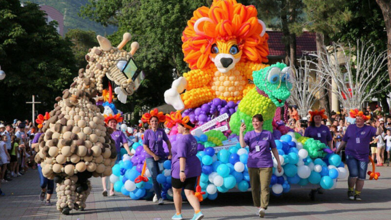 В Геленджике не станут проводит карнавал в честь открытия летнего сезона в 2023 году