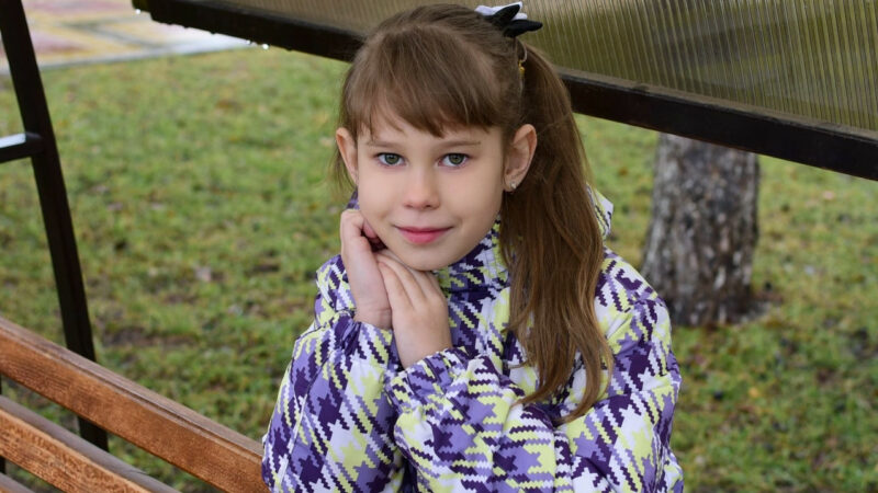 «Русфонд» собирает средства на слуховые аппараты для 9-летней Вари Дегтяревой