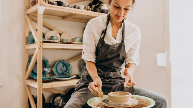 Статус самозанятого: как оформить, платить налоги и получить поддержку государства