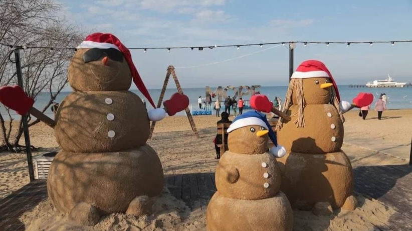 Песковики и зимние пляжи: курорты Кубани готовятся к Новому году
