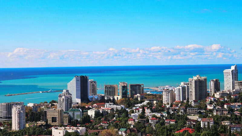 Бассейн на крыше и личный хамам: топ-10 самых дорогих квартир на Юге России