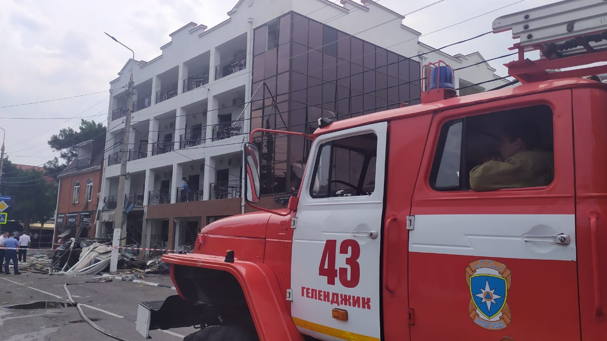 При взрыве газа в гостинице в Геленджике пострадали минимум пять домов