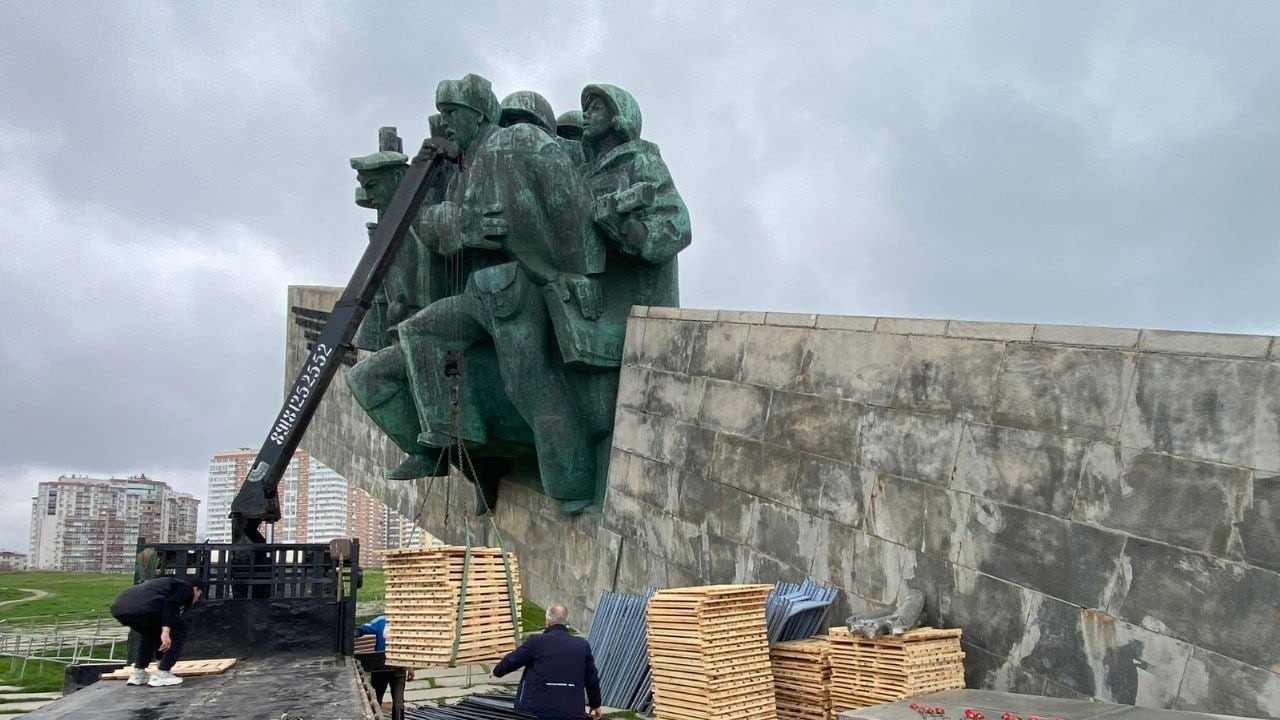 В Новороссийске начали реставрацию памятника-ансамбля «Малая земля»