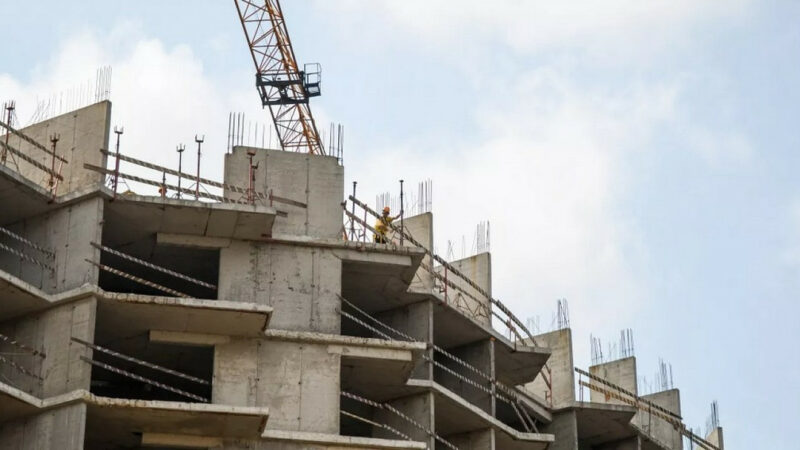 В Краснодаре с начала 2022 года сдали десять проблемных жилых комплексов