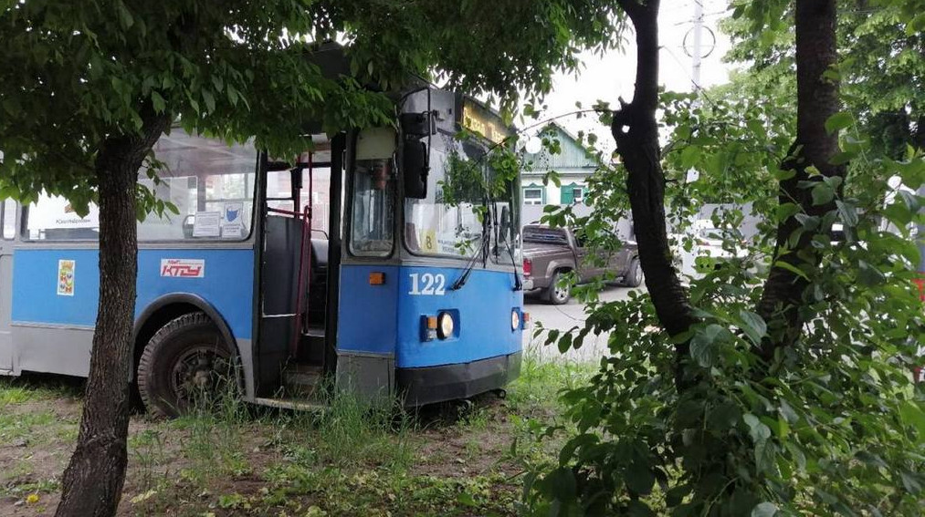 В Краснодаре проводят проверку по факту гибели школьницы после наезда троллейбуса