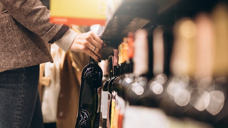 На Кубани сняли запрет на продажу алкоголя с 22:00