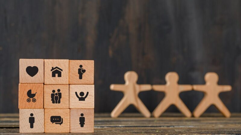 Менять мир к лучшему и зарабатывать: что такое социальное предпринимательство и в чем его плюсы