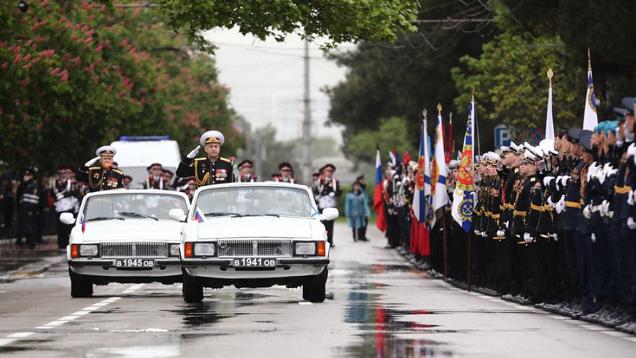 Военный парад в Новороссийске 9 мая