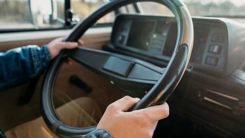 Зарплата водителей автобусов в Ростове превысила 80 тыс. руб.