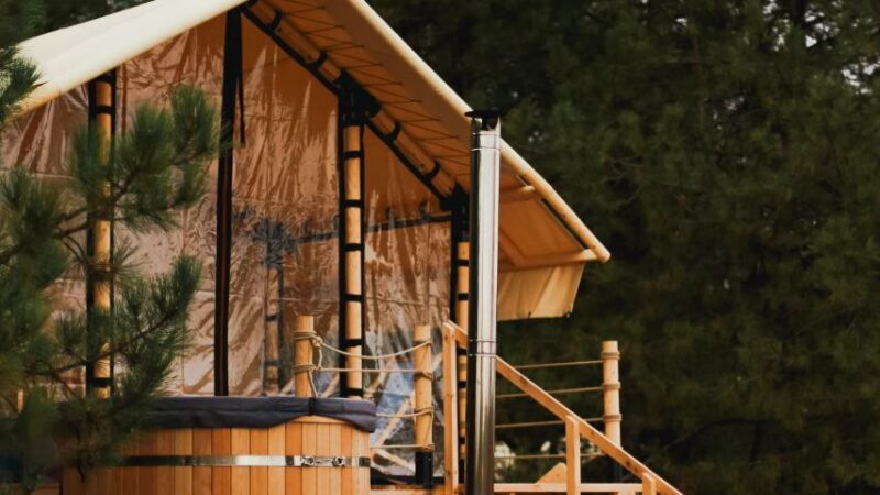 С комфортом на природе: как открыть собственный глэмпинг